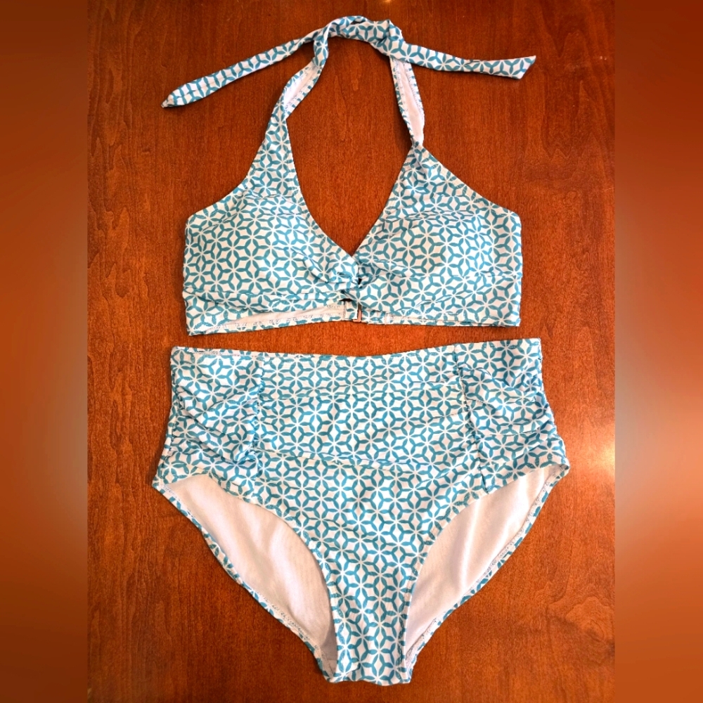 Nicole Miller Teak & White two-piece bikini swimsuit Size Medium